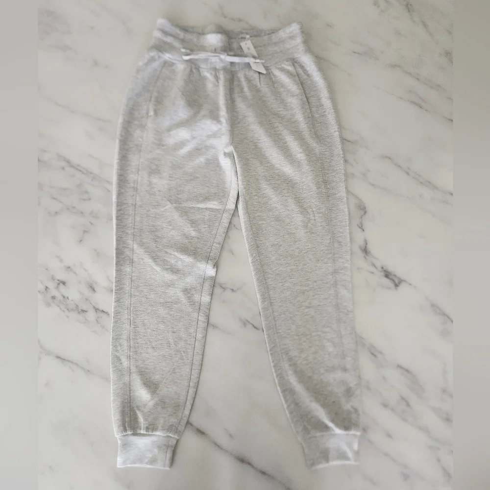 Travis Mathew Women's Skyloft Tie Jogger size Medium - Picture 2 of 8